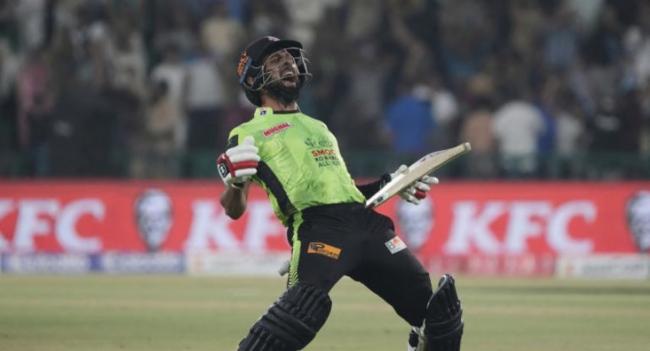 Raza Arrives Just In Time For Lahore's PSL Title
